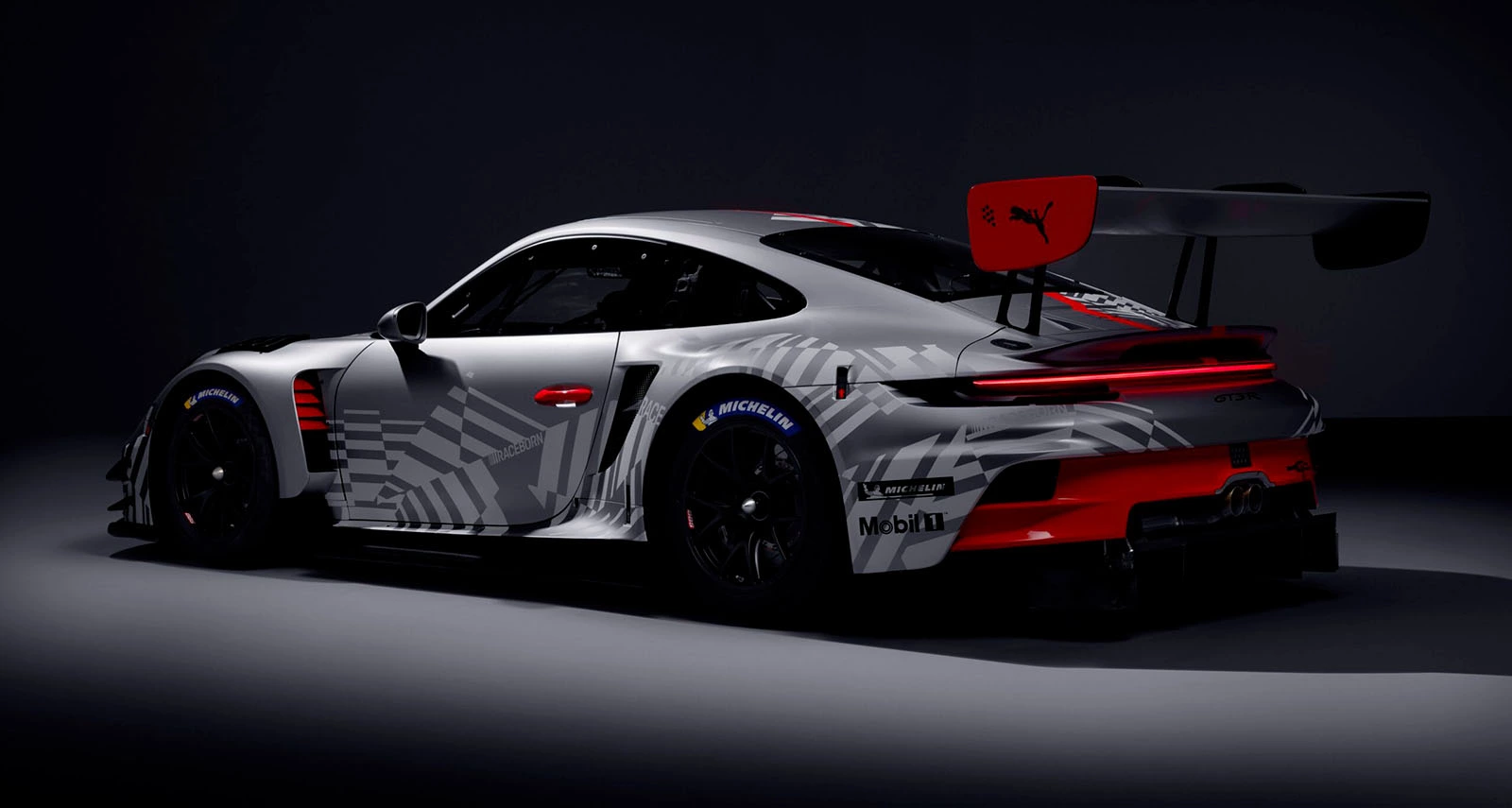 Porsche представил обновлённый гоночный автомобиль 911 GT3 R Evo и новую версию 911 Cup